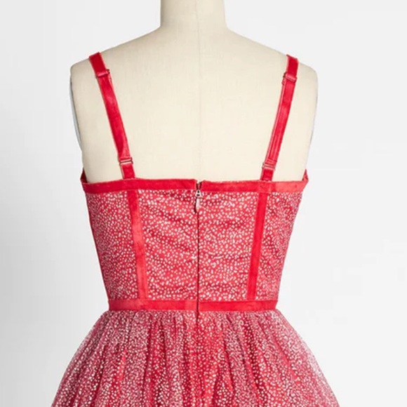 ModCloth x Collectif Haute Holiday Red Sparkle Party Swing Dress ♥️💃🏻🌹 - Picture 3 of 5